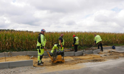 Bezpieczniej i wygodniej na drogach powiatu, inwestycje postępują zgodnie z planem